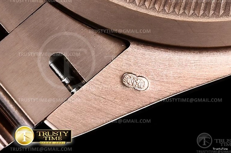 1210 RDD0223A – DayDate 36mm Packable 702